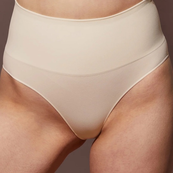 Nearly Naked Shaping High Waist Brief; Size M/L - Picture 1 of 9